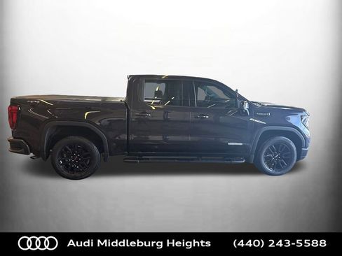 Used 2022 GMC Sierra 1500 Elevation w/ Elevation Premium Package image 8