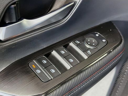 New 2026 Nissan Kicks SR FWD image 18