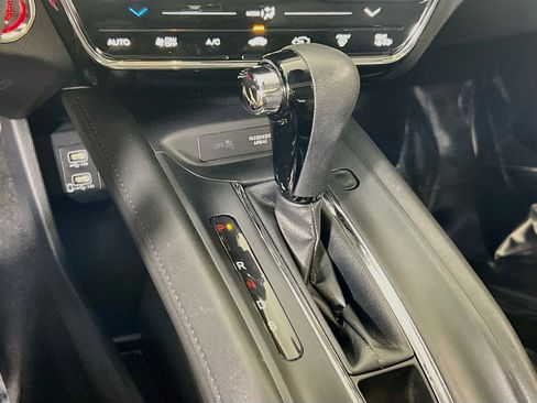 Used 2022 Honda HR-V EX image 16
