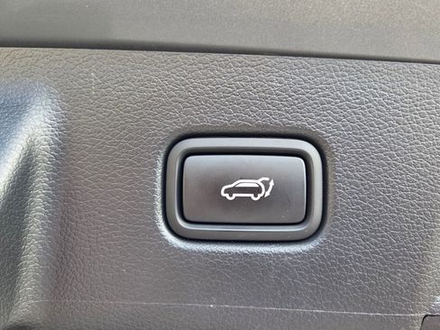 Used 2025 Hyundai Palisade SEL FWD image 13