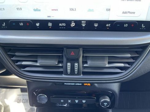 Used 2025 Ford Escape SE FWD image 20