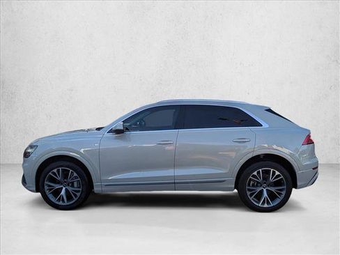 Used 2023 Audi Q8 Premium Plus image 4