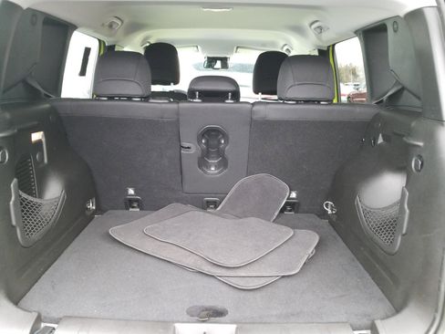 Used 2018 Jeep Renegade Latitude w/ Popular Equipment Group image 7