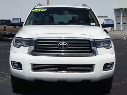 Used 2018 Toyota Sequoia Limited w/ Safety & Convenience Package AWD/4WD image 24