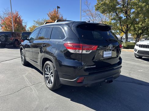 Used 2018 Toyota Highlander XLE image 6