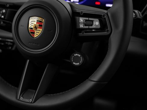 New 2025 Porsche Macan 4 Electric image 37