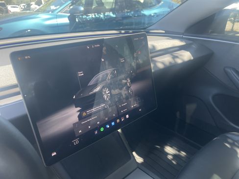 Used 2025 Tesla Model 3 Long Range RWD image 8