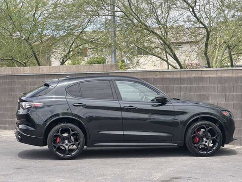 Used 2024 Alfa Romeo Stelvio AWD image 9