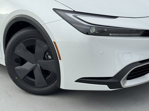 New 2026 Toyota Prius Plug-In Hybrid image 10