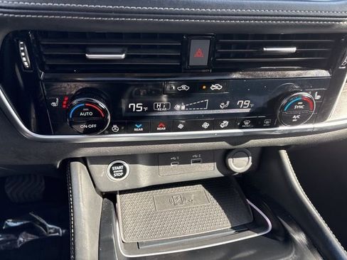 Used 2023 Nissan Rogue Platinum w/ Platinum Premium Package image 35