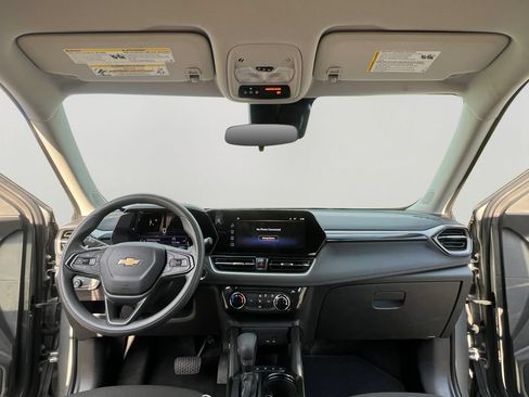 Used 2025 Chevrolet TrailBlazer LT AWD/4WD image 10