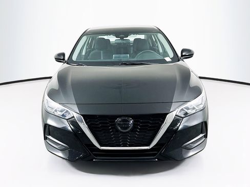 Used 2021 Nissan Sentra SV FWD image 2