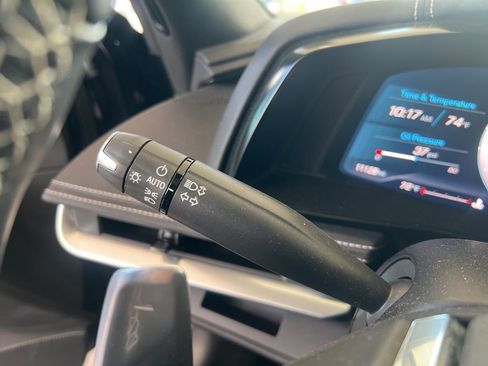 Used 2022 Chevrolet Corvette Stingray Coupe w/ Z51 Performance Package image 8