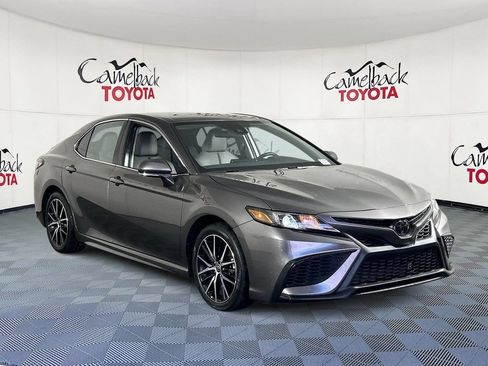 Used 2024 Toyota Camry SE FWD image 3