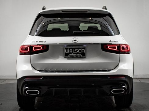 Certified 2023 Mercedes-Benz GLB 250 4MATIC image 7