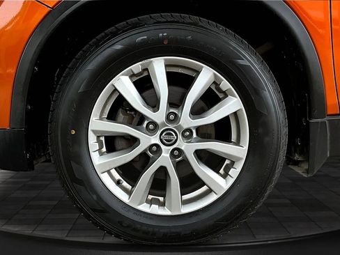 Used 2019 Nissan Rogue SV AWD/4WD image 30