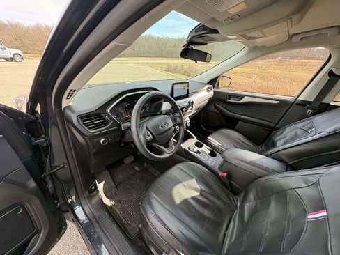 Used 2022 Ford Escape SE image 31