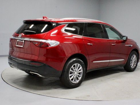 Used 2024 Buick Enclave Premium image 12