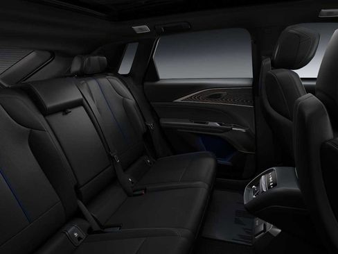 New 2026 Cadillac Lyriq V AWD/4WD image 10