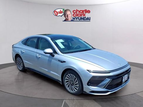 New 2026 Hyundai Sonata Limited FWD image 7