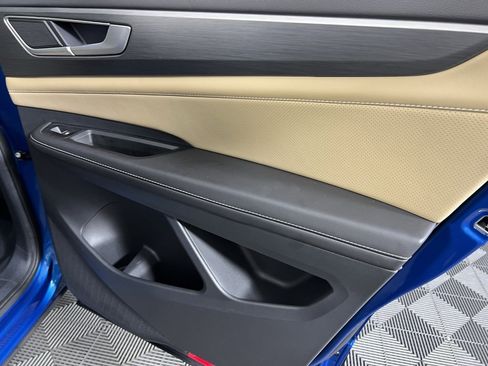 Used 2024 Volkswagen Atlas Cross Sport SE image 31