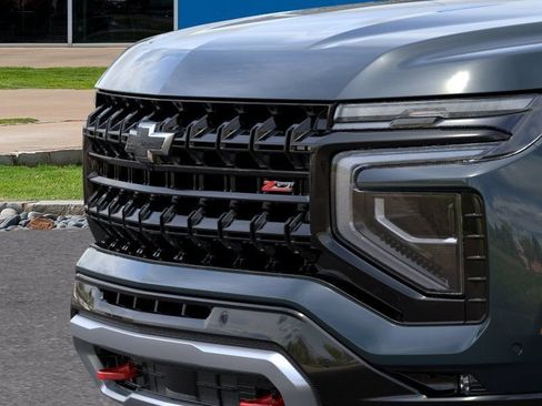 New 2026 Chevrolet Suburban Z71 w/ Comfort Package AWD/4WD image 13