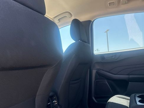 Used 2025 Ford Escape Active AWD/4WD image 36