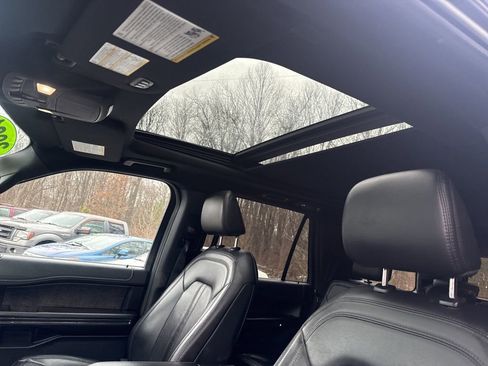 Used 2021 Ford Expedition Limited image 15