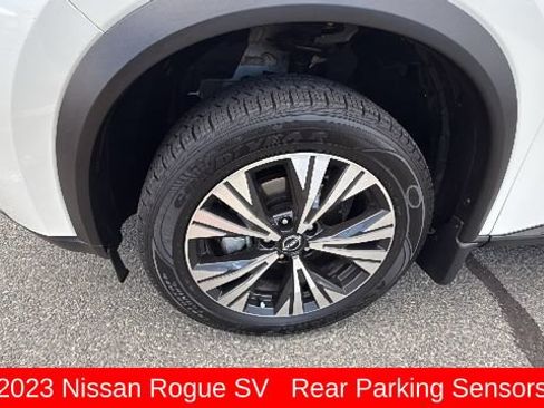 Used 2023 Nissan Rogue SV AWD/4WD image 9