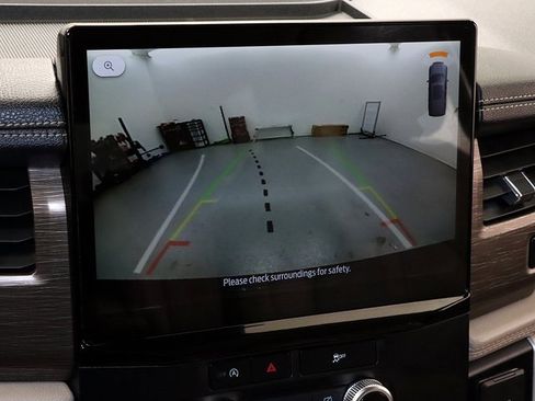 Used 2023 Ford Expedition Limited image 19