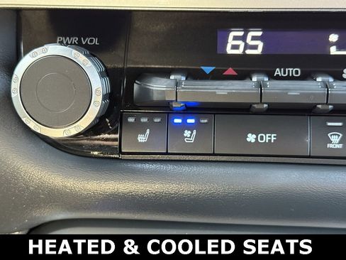 Used 2024 Toyota Tundra Platinum image 9