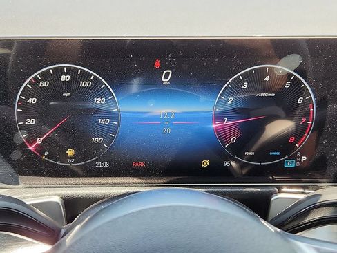 New 2025 Mercedes-Benz GLB 250 image 20