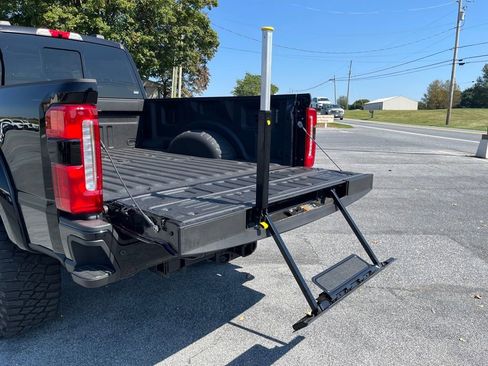 New 2025 Ford F250 Lariat w/ Lariat Ultimate Package image 45