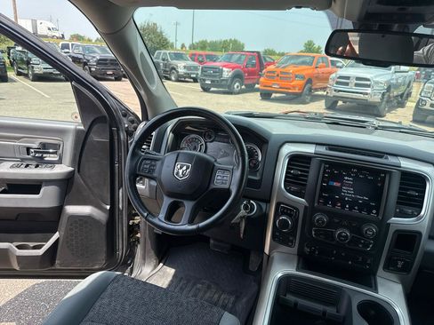 Used 2018 RAM 1500 Big Horn AWD/4WD image 25
