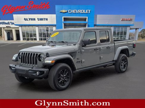 Used 2023 Jeep Gladiator Sport image 1