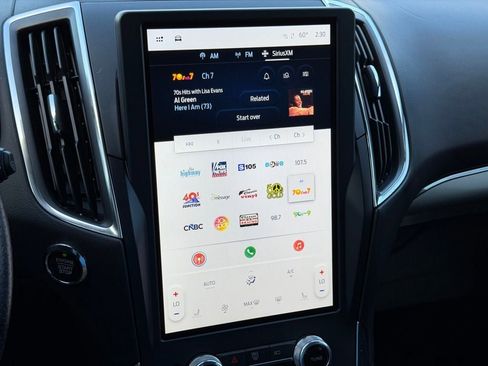 Certified 2022 Ford Edge ST image 15