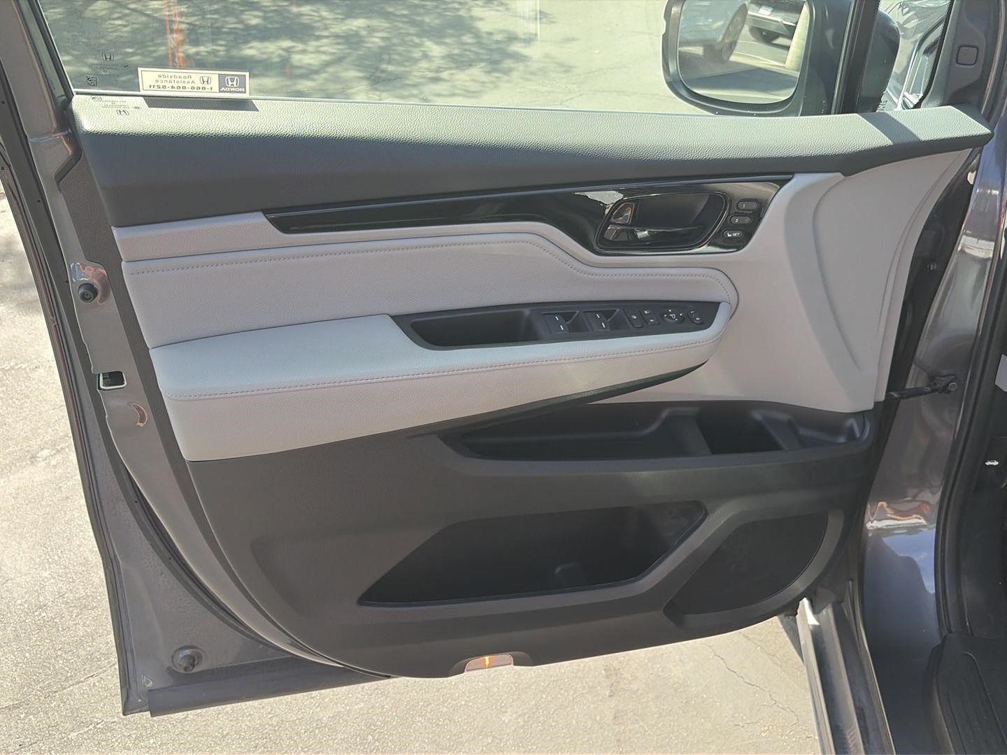 Certified 2023 Honda Odyssey Touring image 18