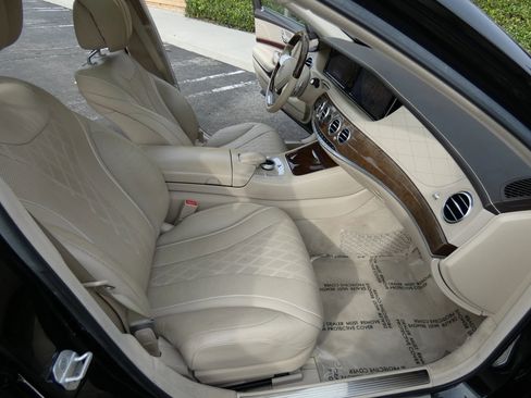 Used 2014 Mercedes-Benz S 550 Sedan image 26