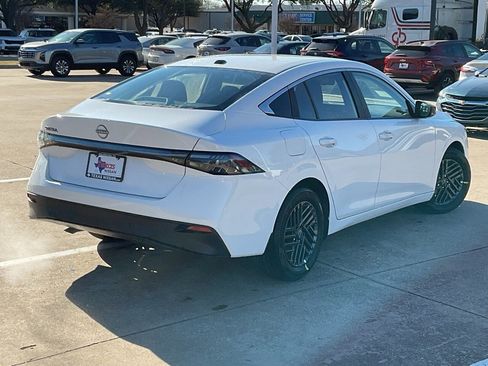 New 2026 Nissan Sentra SV w/ SV Convenience Package image 5