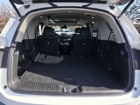 Used 2023 Honda Pilot Touring image 19