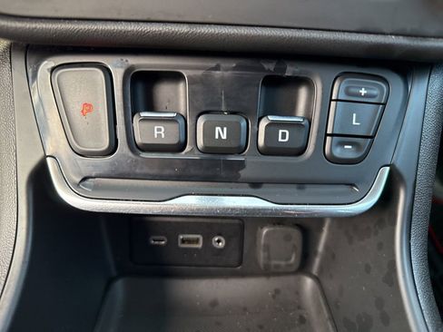 Used 2019 GMC Terrain SLE image 17