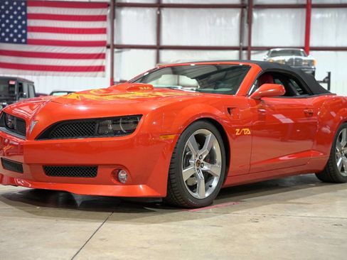 Used 2011 Chevrolet Camaro SS w/ RS Package image 18