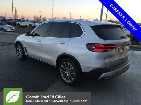 Used 2024 BMW X5 xDrive50e w/ Parking Assistance Package image 9