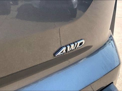 Used 2025 Nissan Pathfinder SV AWD/4WD image 23