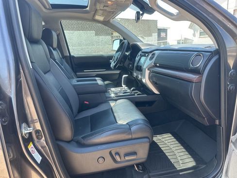 Used 2018 Toyota Tundra Limited w/ Limited Premium Package AWD/4WD image 13