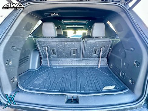 Used 2022 Chevrolet Traverse Premier w/ LPO, Floor Liner Package AWD/4WD image 41