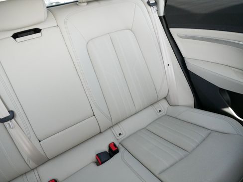 Used 2024 Audi Q8 e-tron Premium Plus AWD/4WD image 14