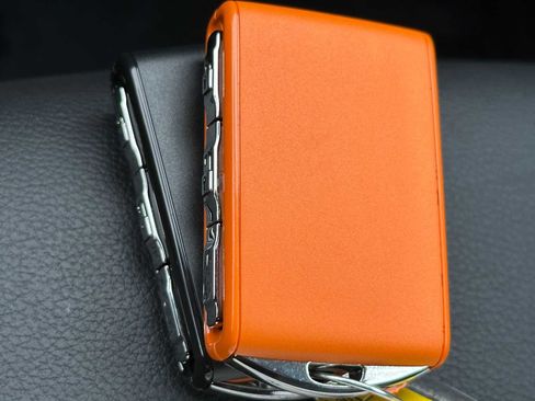 Used 2025 Volvo XC40 B5 Plus w/ Protection Package Premier image 33