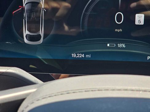 Used 2025 Lucid Air Touring AWD/4WD image 24