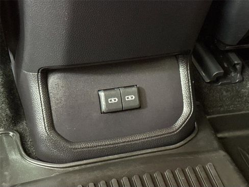 Certified 2024 Toyota Highlander XSE image 40